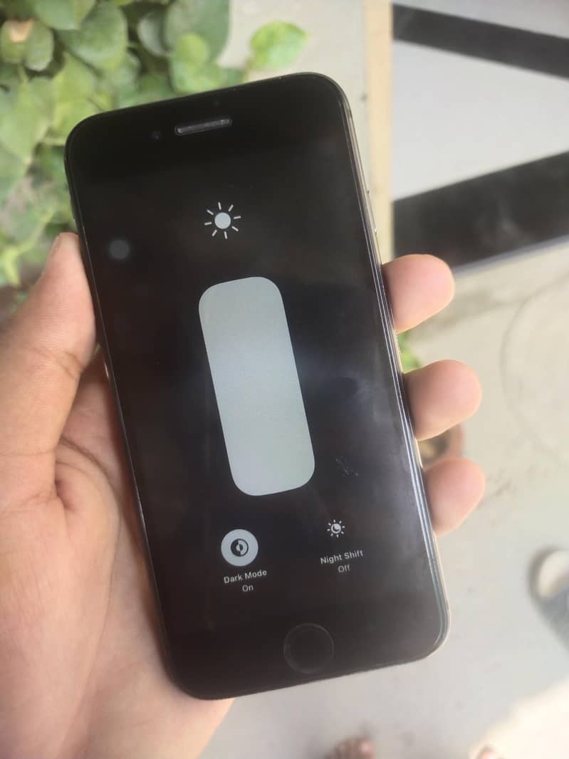 Apple iPhone 8 4