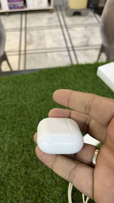 airpods 4 with ANC