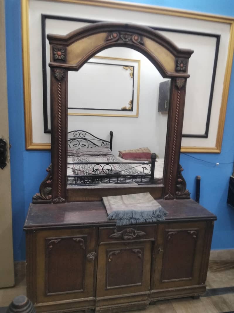 showcase and dressing table 1