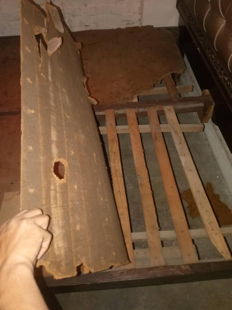 ٹیبل اور ڈینسنگ ٹیبل 2
