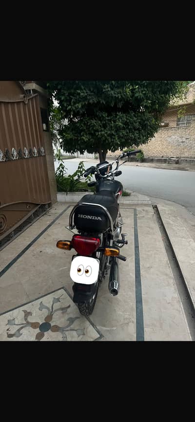 Honda cd 70 2025 model black color for sale