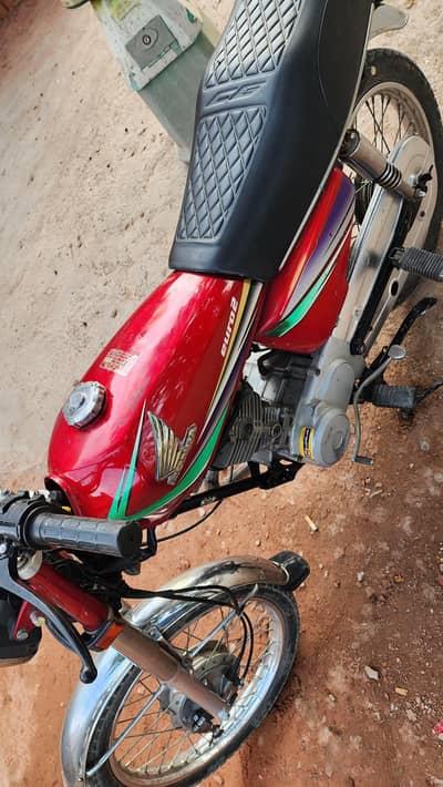 Honda 125 All ok injin sound All rejal bike lush  dacmomnt all avabl