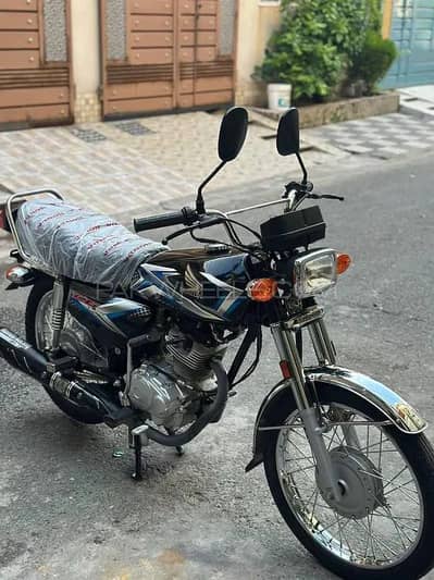 Honda 125 | Model 2025 | 1400 KM Use | Only Calls | Urgent Sale
