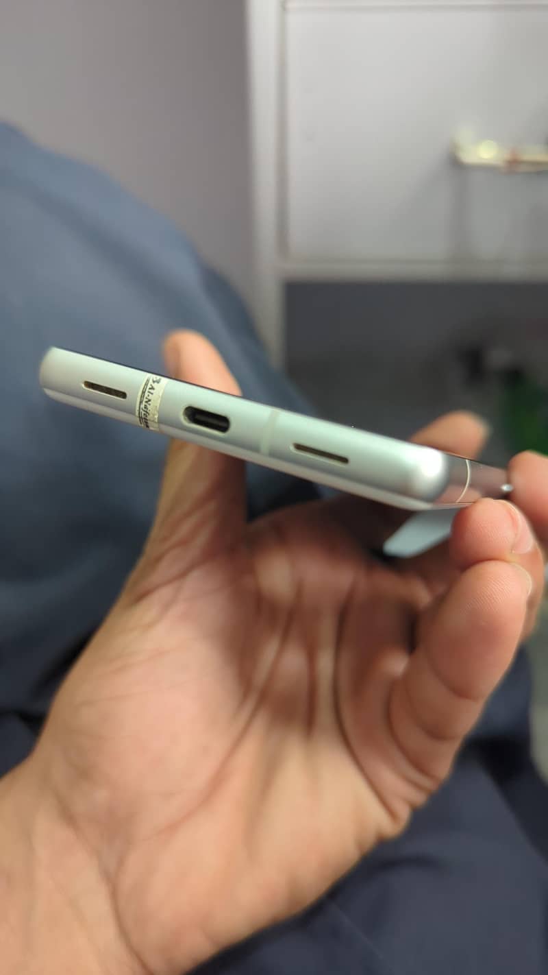 Google Pixel 7a 3