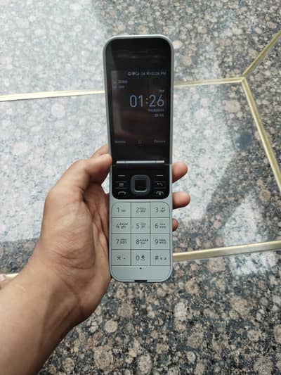 Nokia 2720 Flip