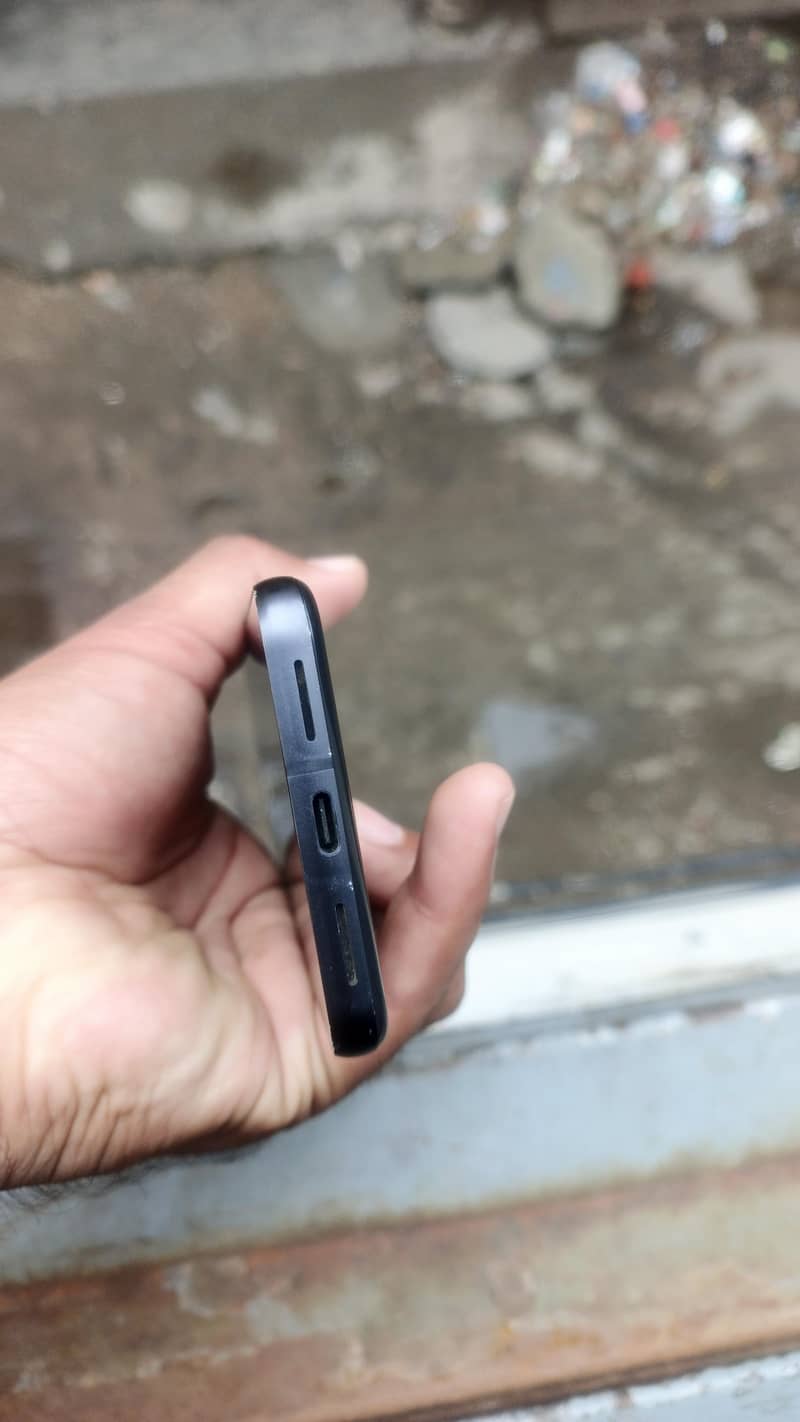 Google Pixel 8 2