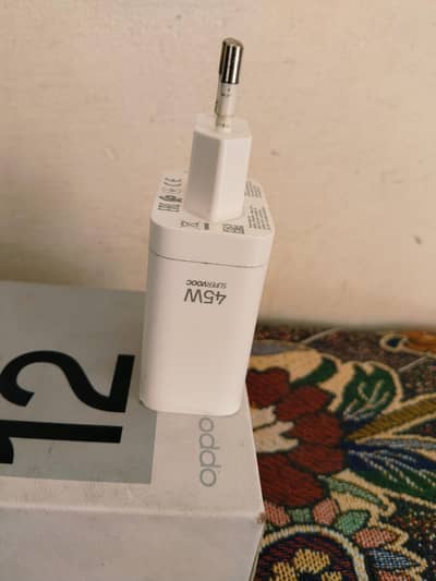 OPPO Reno12 F