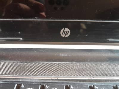 there is 2 leptop one is aple and o e is hp