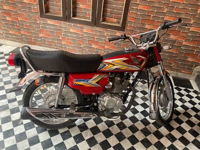 Honda 125 Just like new 2025 model condition 10/9