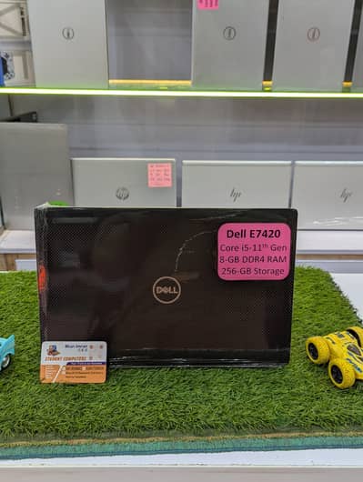 Dell Latitude 7420 (with an 11th Gen Intel Core i5, 8 GB RAM, and 256