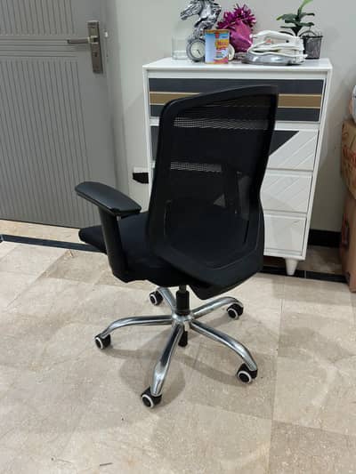 Best imported chair