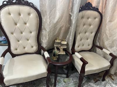Room chairs with coffee table