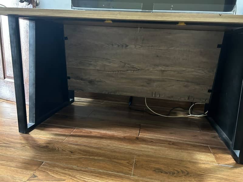 Computer table 5