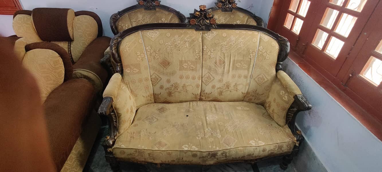 10/8 condition 5setar and 7setar sofas 2
