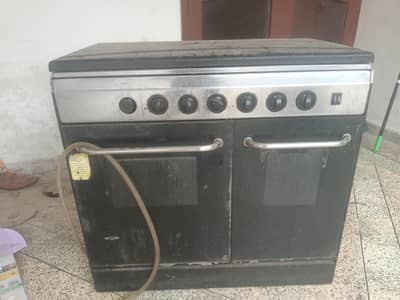 Working gass cooking Range with oven_fully working conditions