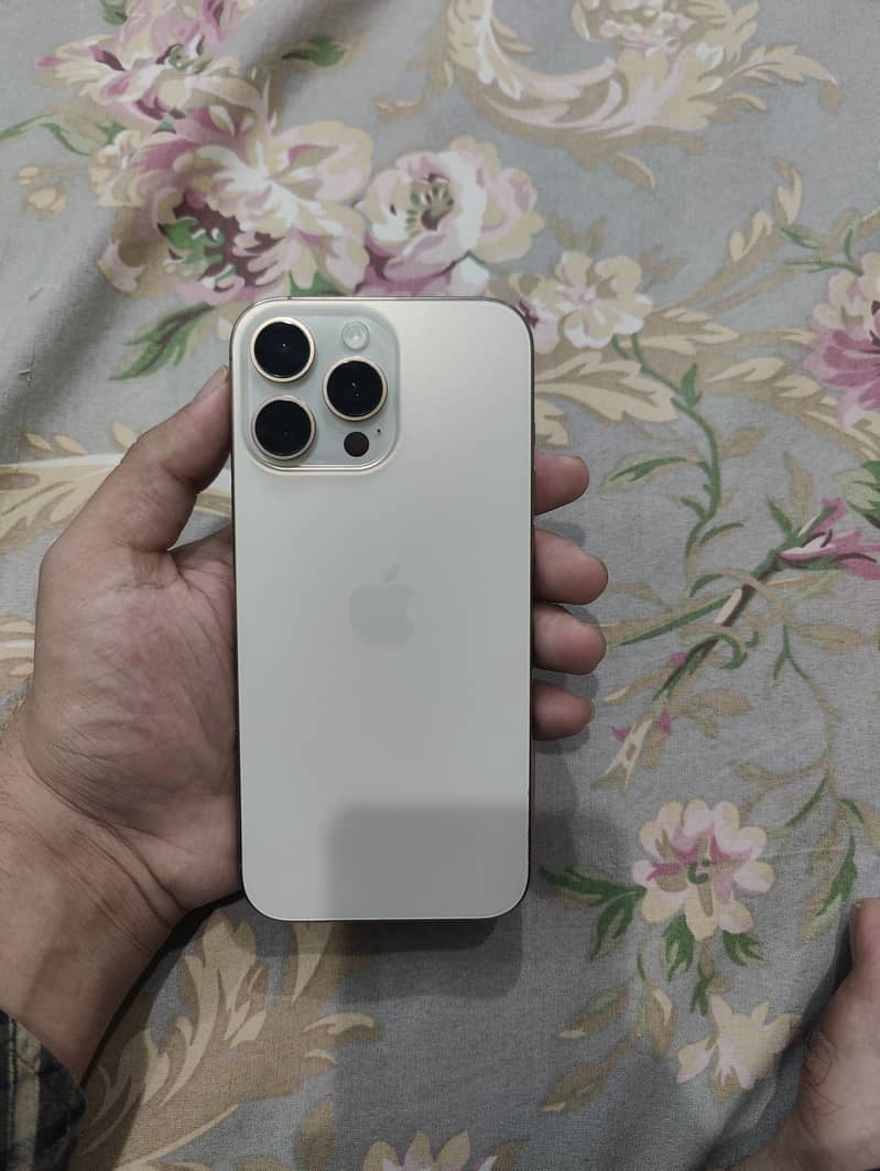 Iphone 16 pro max 0