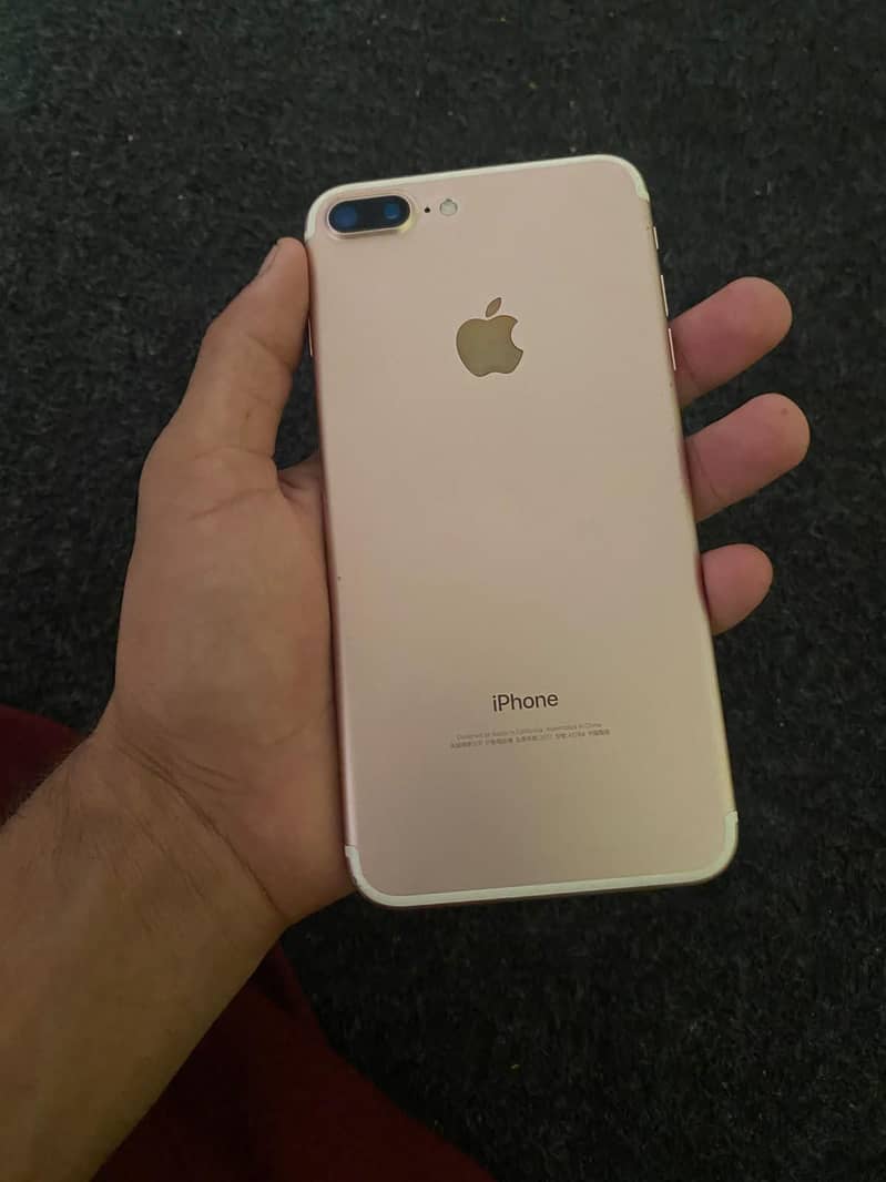 Apple iPhone 7 Plus 1