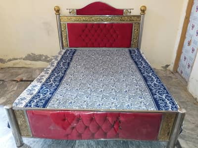 double bed for sale condition new with matter Sath Hai