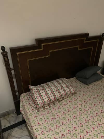 KING size bed set with 2 side tables and dressing table