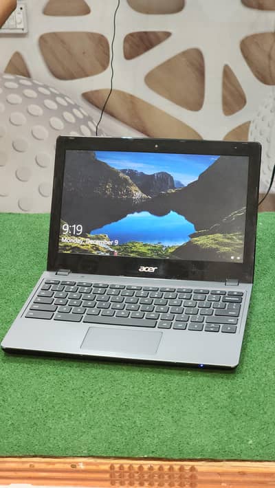 Acer c740 Intel. celeron 6th gen. 4gb ram 128gb ssd laptop