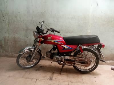 Honda 70cc 2010 ke 11th month Karachi number