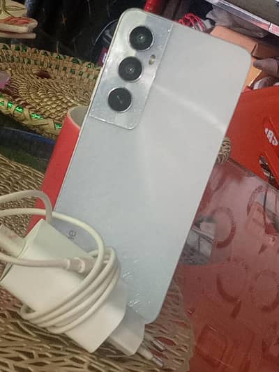 Realme C65