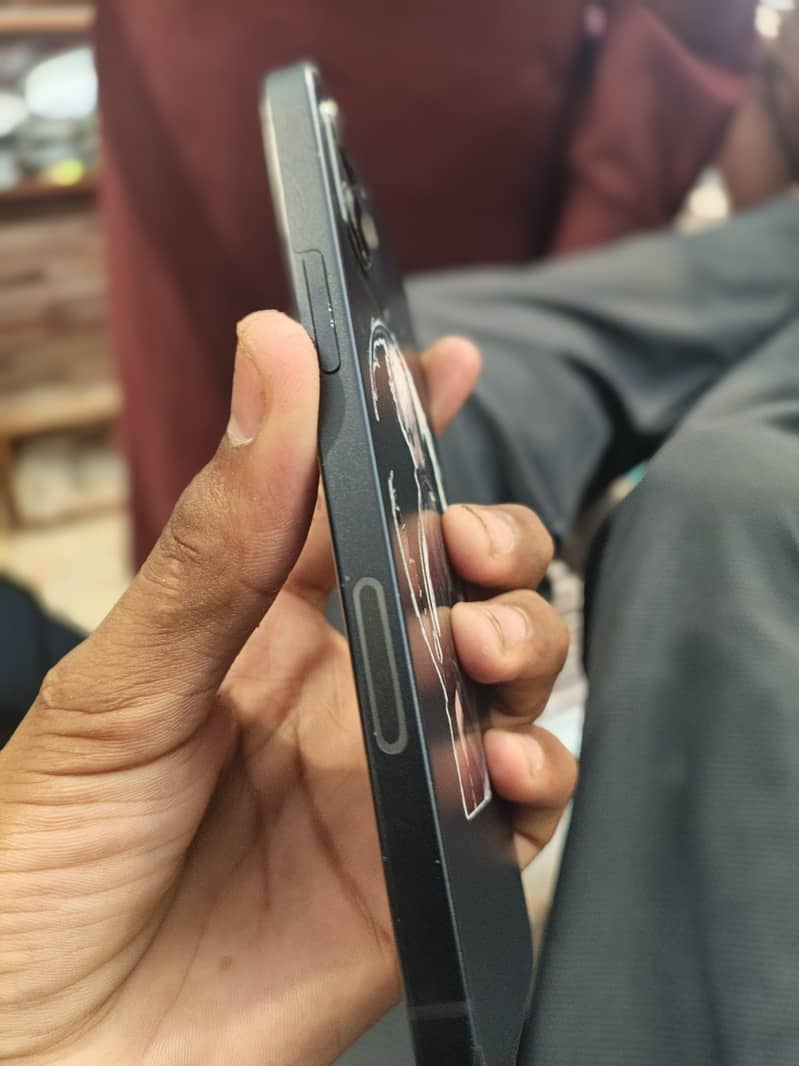 Apple iPhone 12 2