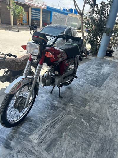Unique 2017 model all parts new with quatta regesterd