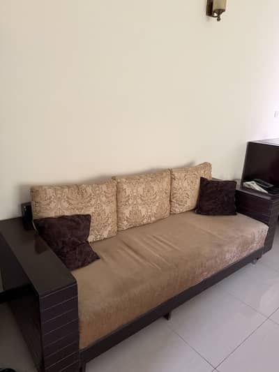 5seater sofa with center table and side tables