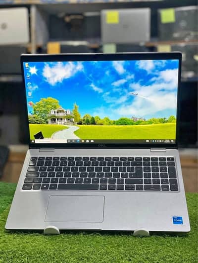 Dell latitude 5520 . . Core i5 11th Generation laptop (16/256 ssd).