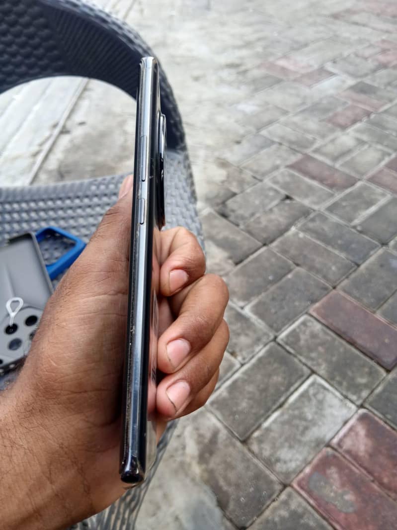 Infinix Zero 40 4