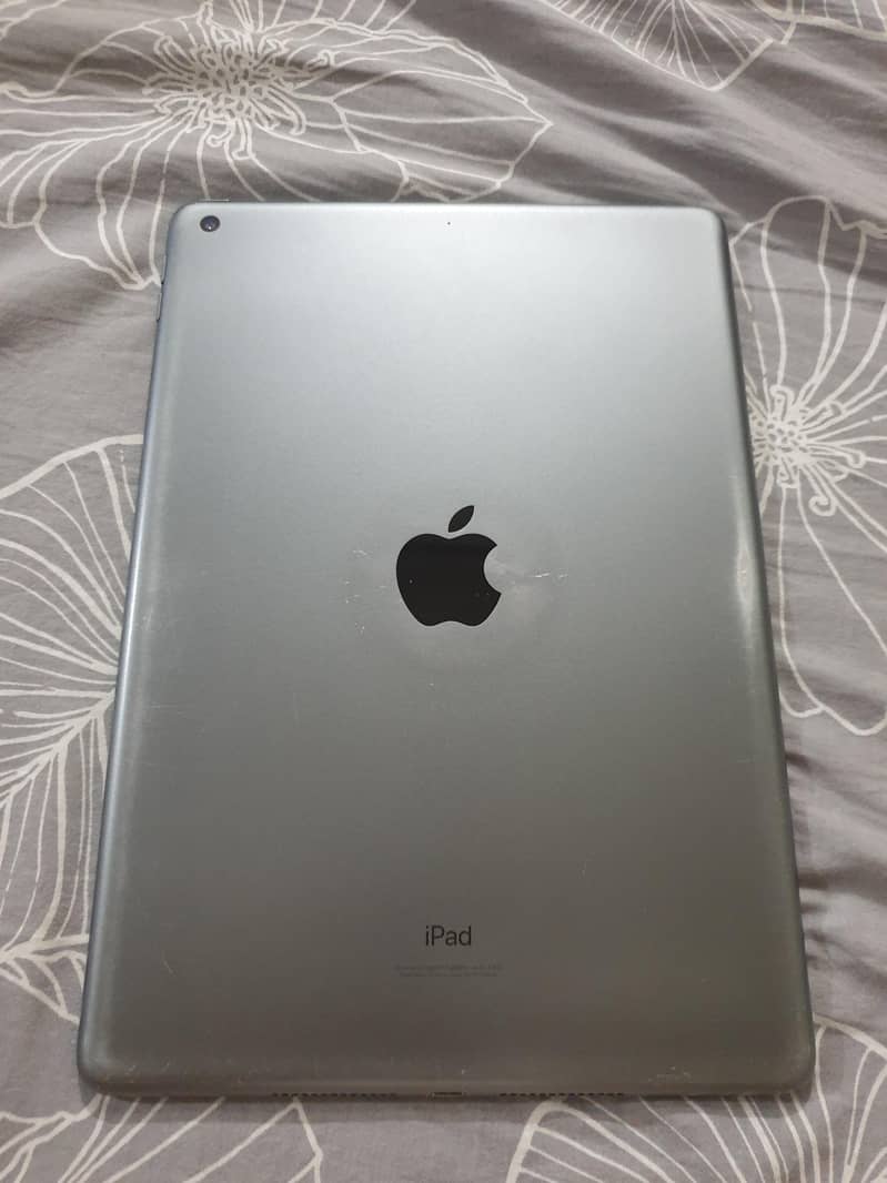 ipad 9th gen (power button doesnt work) 1