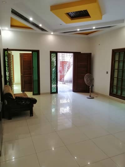 House Of 240 Square Yards Available In Gulshan-e-Iqbal - Block 2