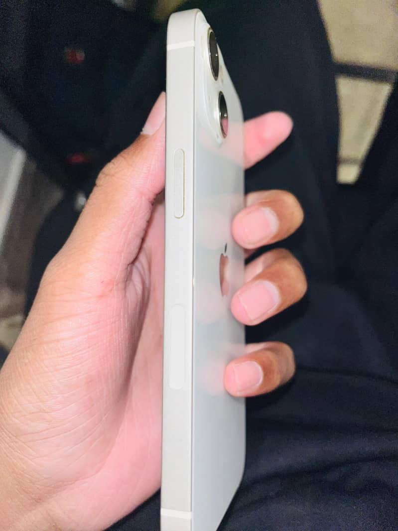 Apple iPhone 13 1