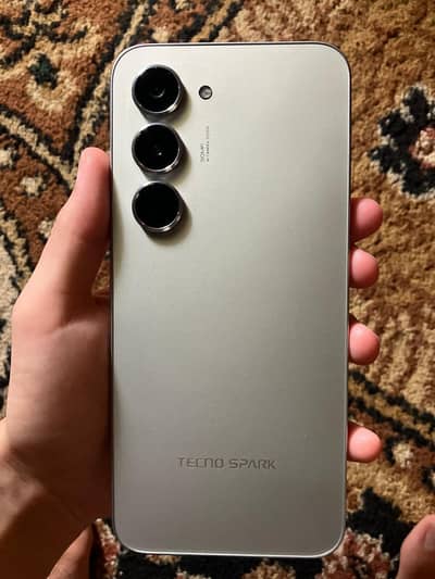 Tecno spark 40 pro