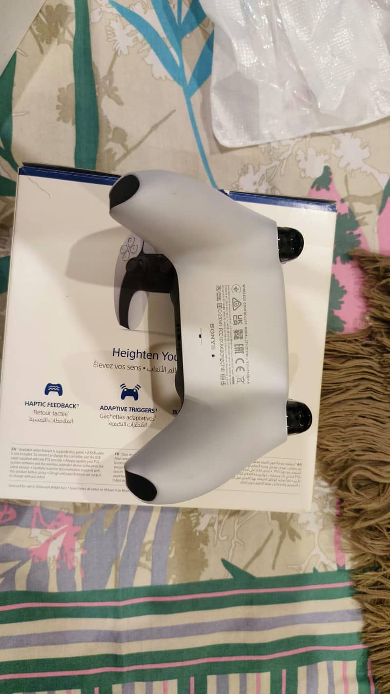 PS5 controller 1