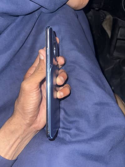 One plus 7t  8 128 back crick Hn Baki all ok Hn