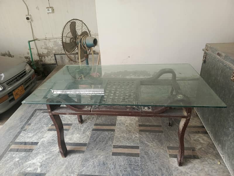 Dining table 0