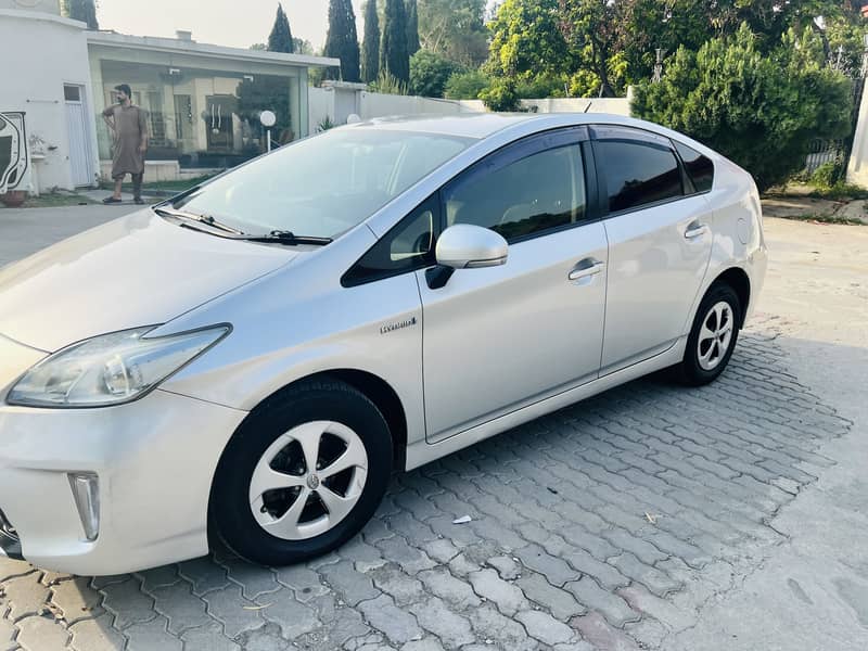 Toyata Prius Hybrid | Excellent Condition | Neat & Clean | Ready to Dr 1