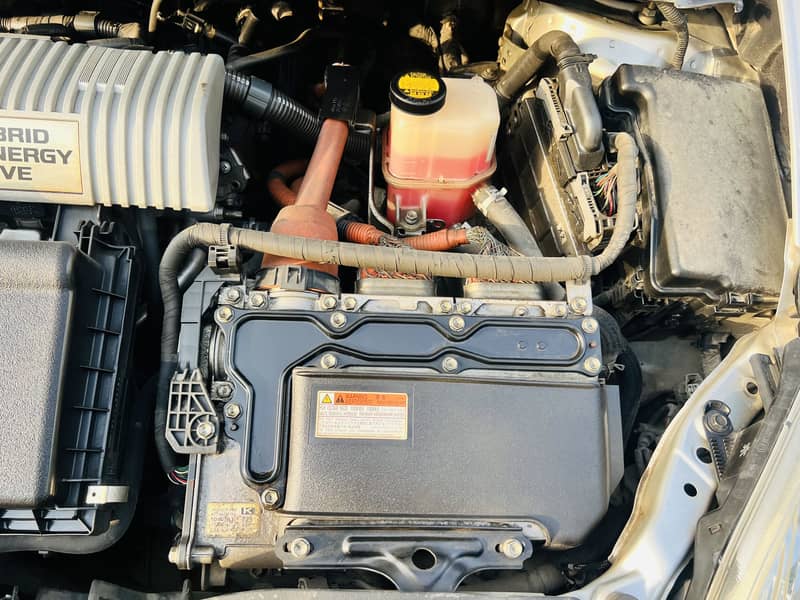 Toyata Prius Hybrid | Excellent Condition | Neat & Clean | Ready to Dr 8