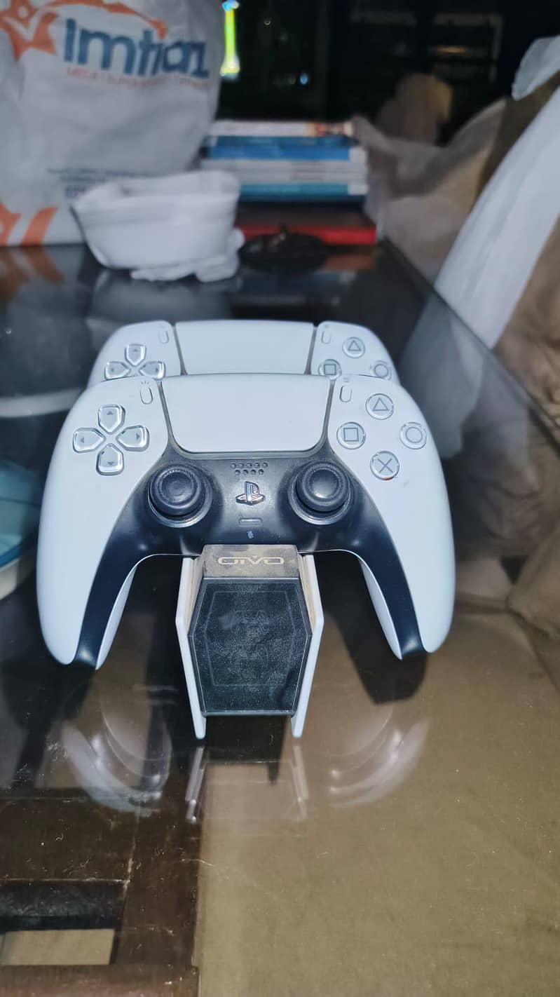 PS5 controller 2