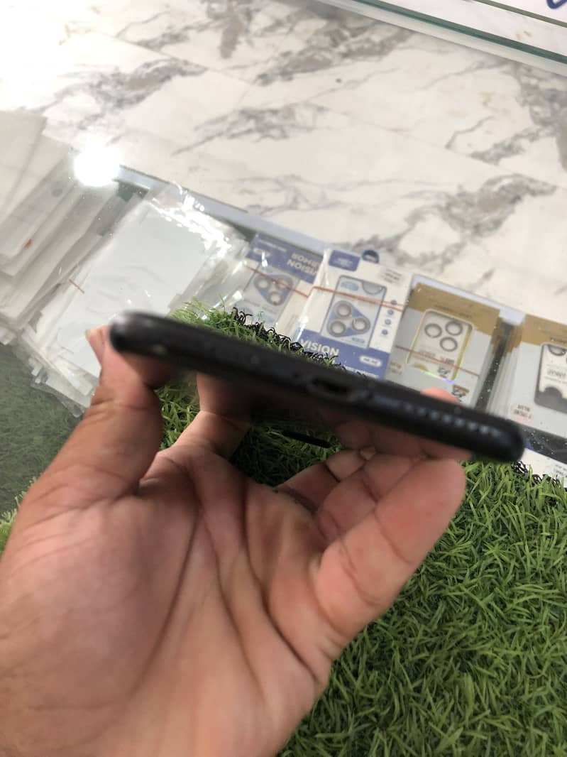 Apple iPhone 7 Plus 1