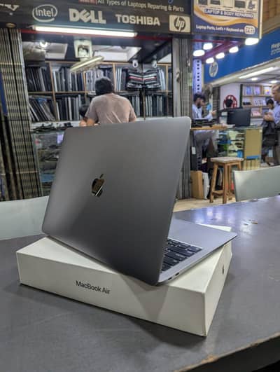 Apple MacBook Air M1 | 8GB RAM | 256GB SSD | Box Pack
