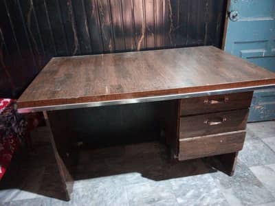 computer table