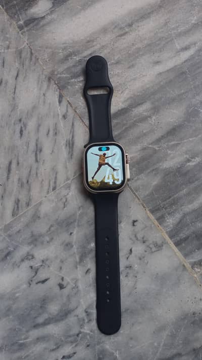 smart watch sirf 2 week use ki hui hai aur new hai