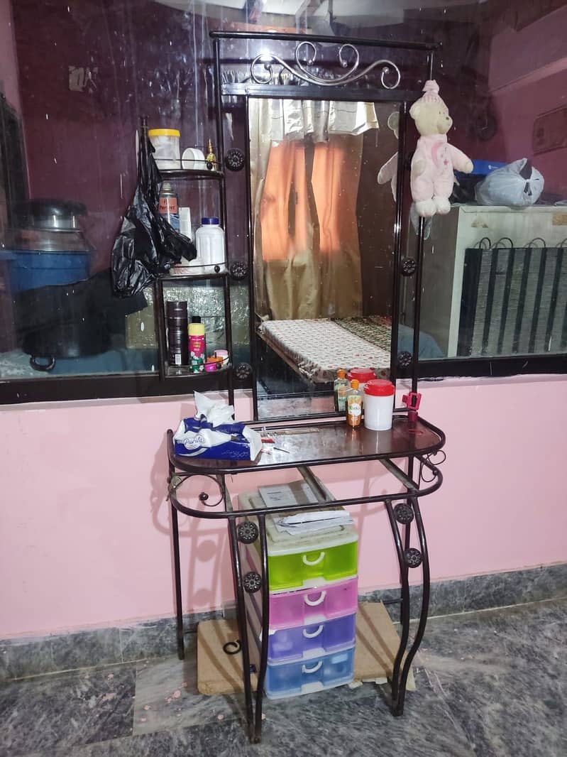 dressing table 2
