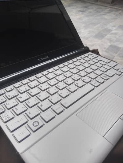 Toshiba Dynabook Mini Laptop – Intel Atom N280 | 2GB RAM | Windows 7