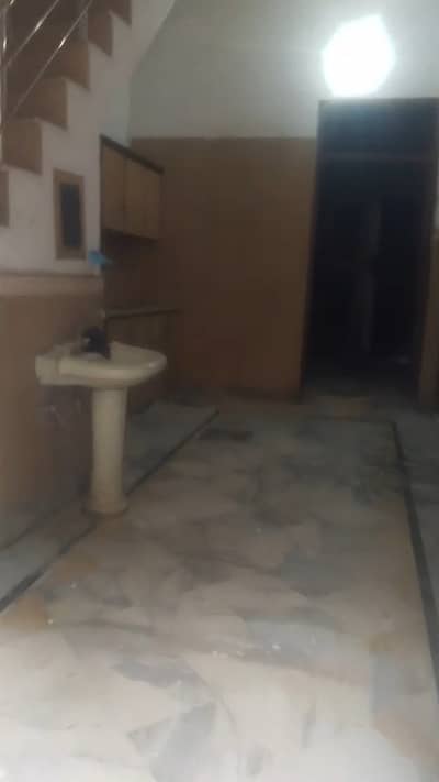 3 marla double story indepent house rent