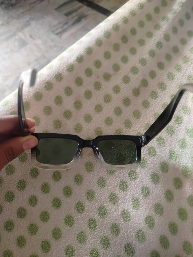 Glasess 0