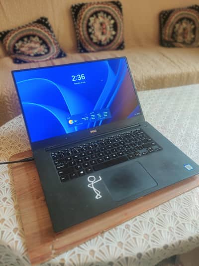 Dell Precision 5520 core i7 7th generation 16gb 1TB